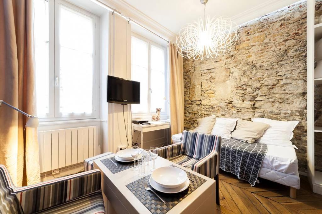 Studio Cosy En Centre Ville Aux Cordeliers Ail Lyon Bagian luar foto